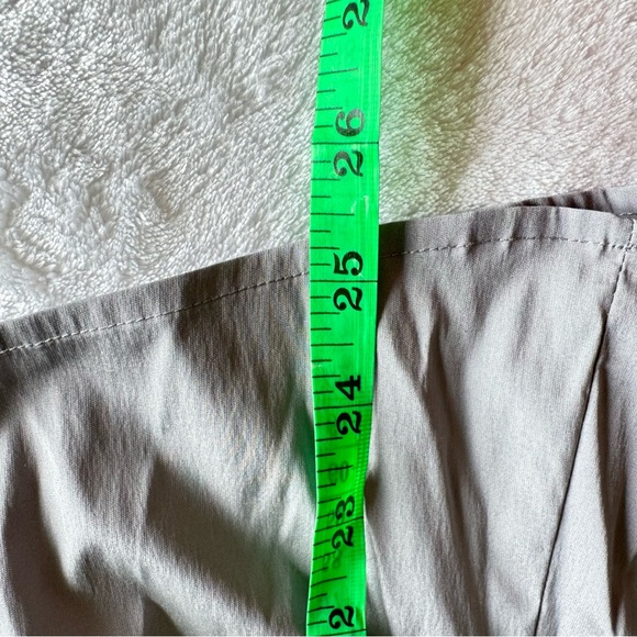 Express Gray Sleeveless Ruffled blouse size large used once excellent condition - Picture 4 of 11